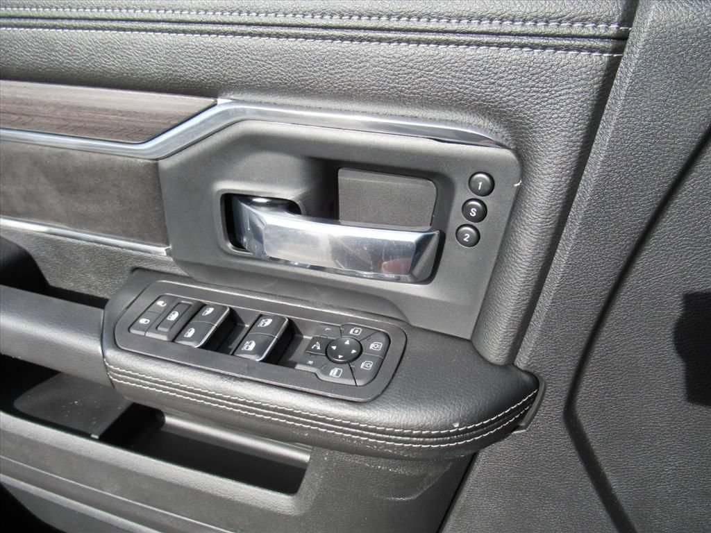 New 2026 RAM 2500 Laramie AWD/4WD image 22