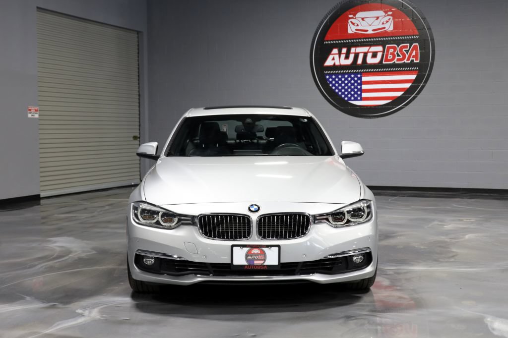 Used 2017 BMW 330e w/ Technology Package RWD image 2