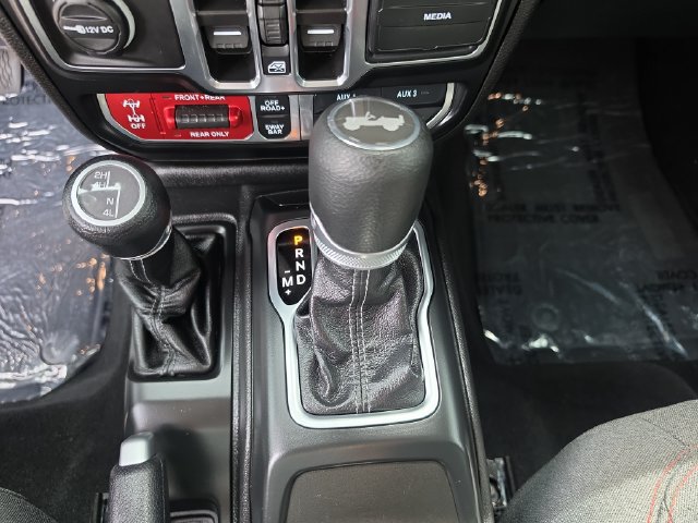 Used 2026 Jeep Wrangler Unlimited Rubicon AWD/4WD image 21