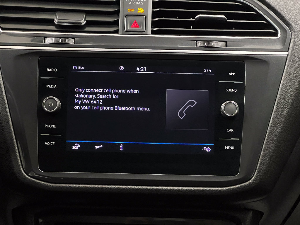 Used 2022 Volkswagen Tiguan SE w/ Panoramic Sunroof Package image 13