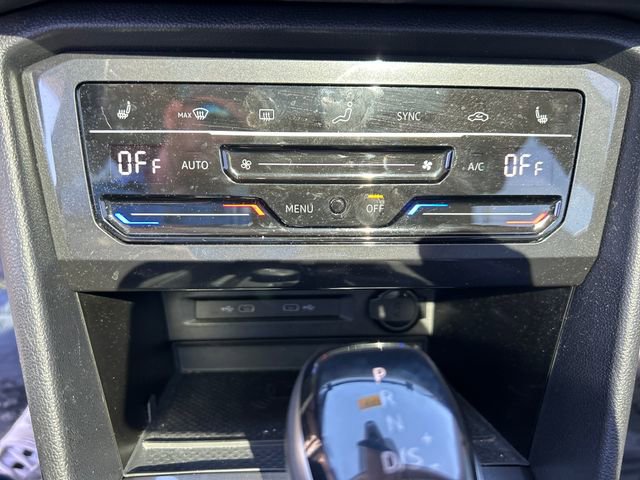 Used 2023 Volkswagen Tiguan SE image 22