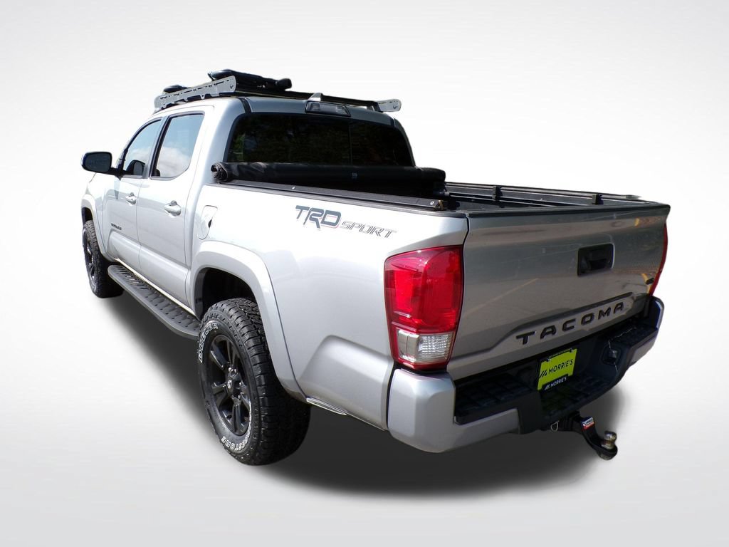 Used 2017 Toyota Tacoma TRD Sport w/ Tow Package RWD image 4