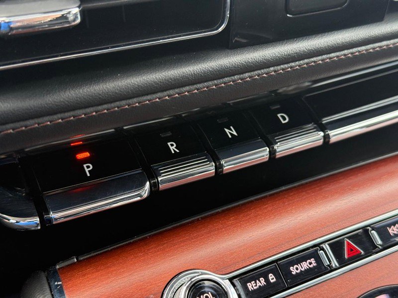 Certified 2023 Lincoln Aviator Reserve w/ Equipment Group 201A image 26