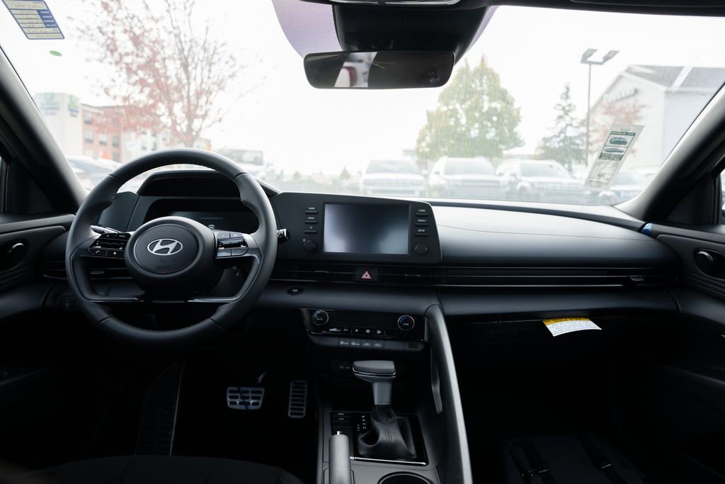 New 2025 Hyundai Elantra Sport image 15