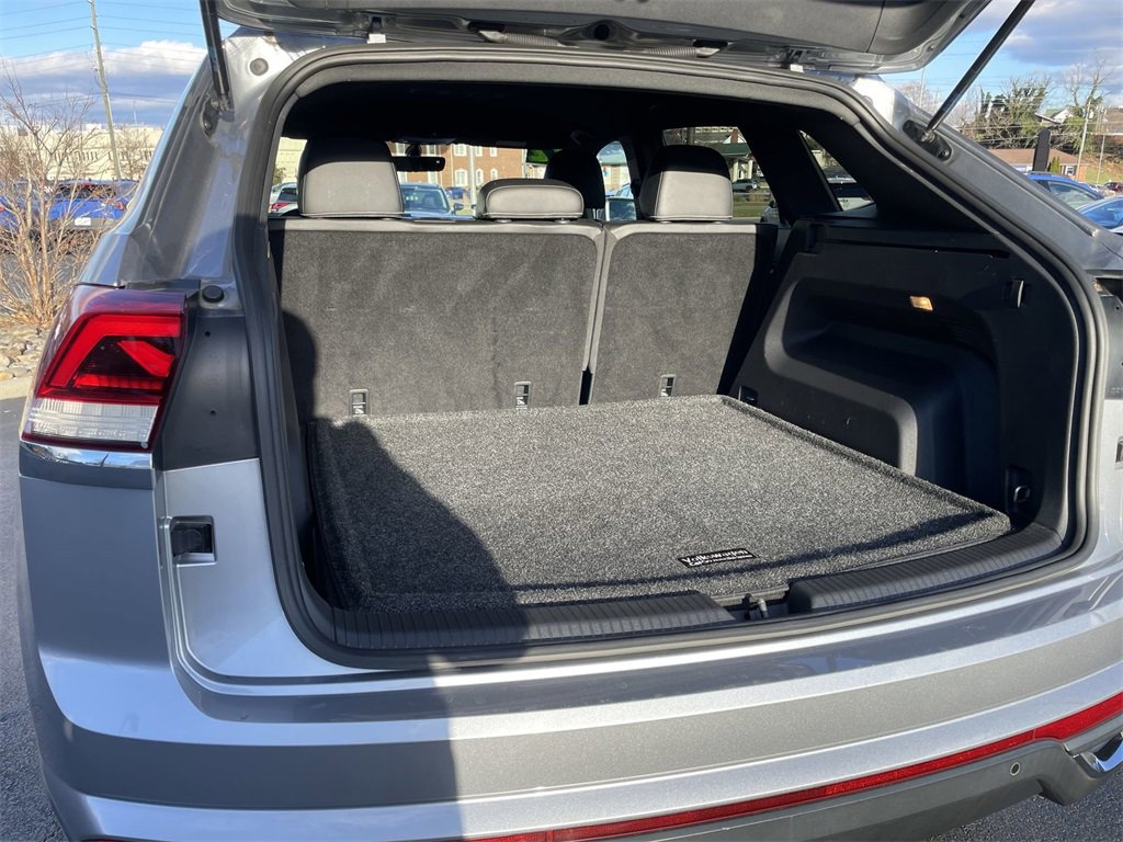 Used 2022 Volkswagen Atlas Cross Sport SE image 37