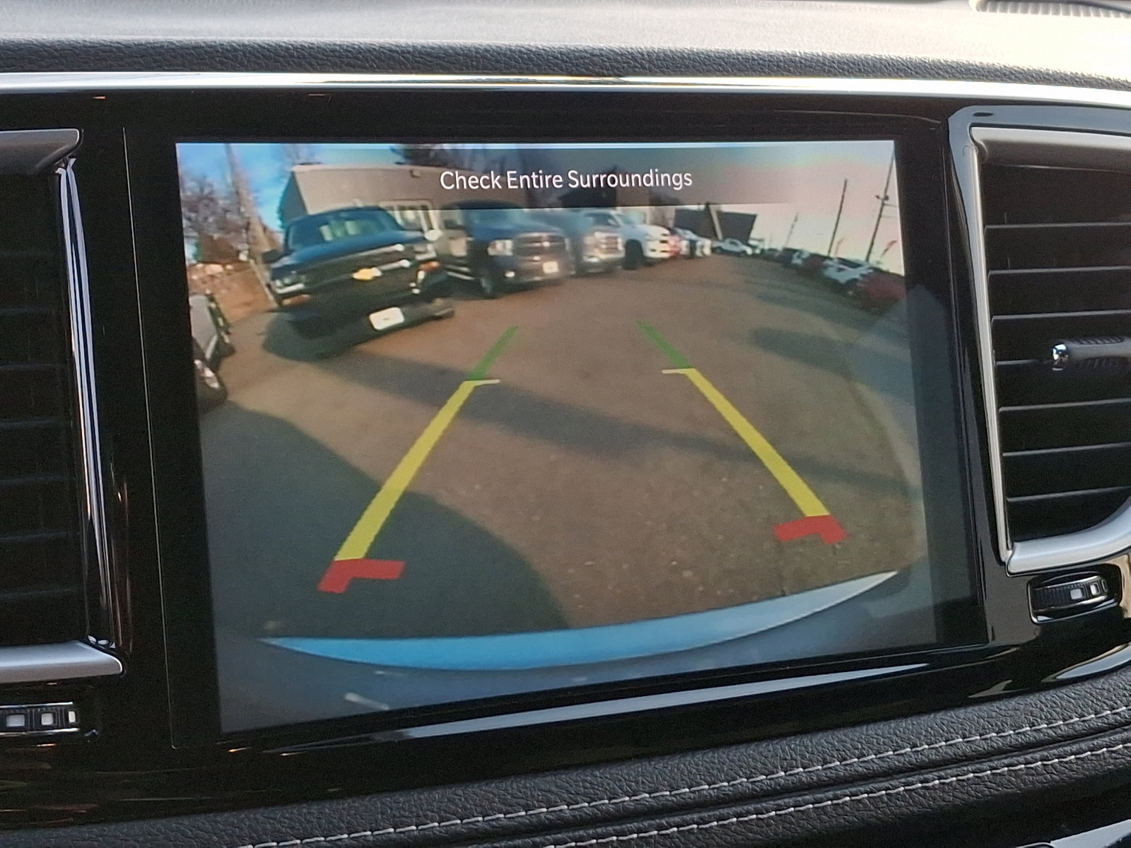 Used 2021 Chrysler Pacifica Touring w/ S Appearance Package image 18