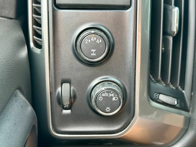 Used 2019 Chevrolet Silverado 2500 LT AWD/4WD image 32