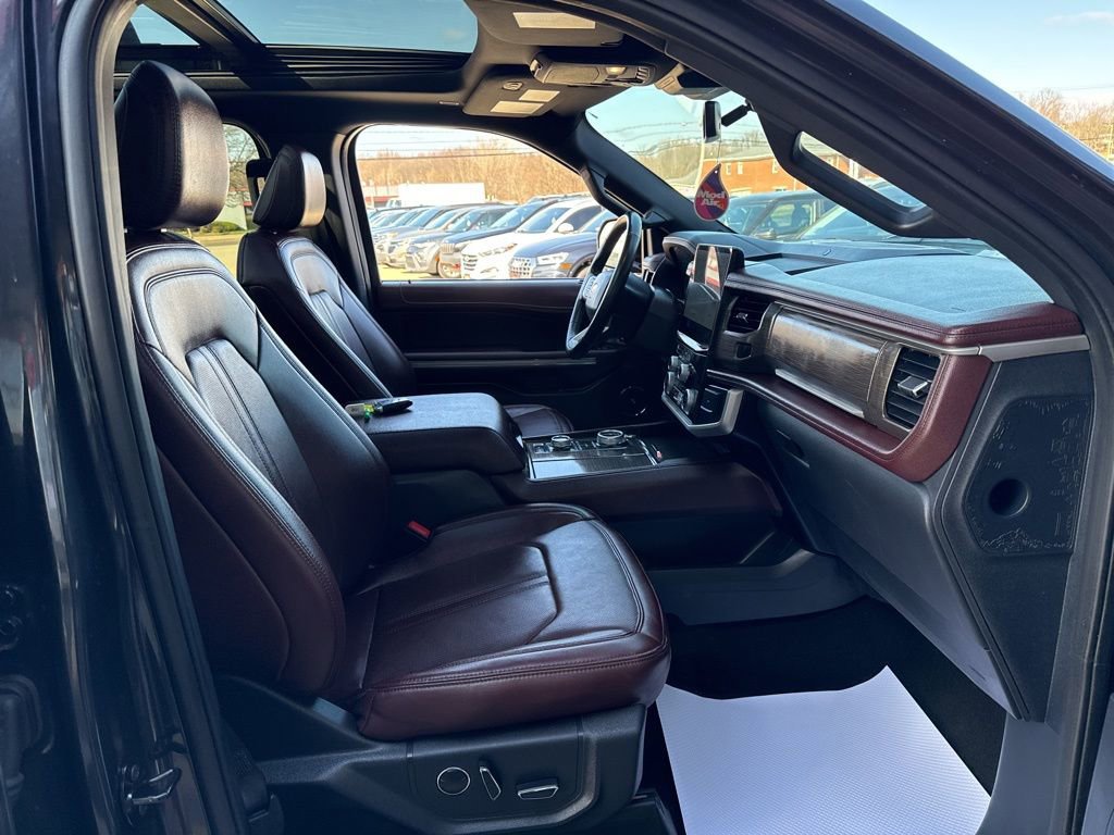 Used 2024 Ford Expedition Limited image 48