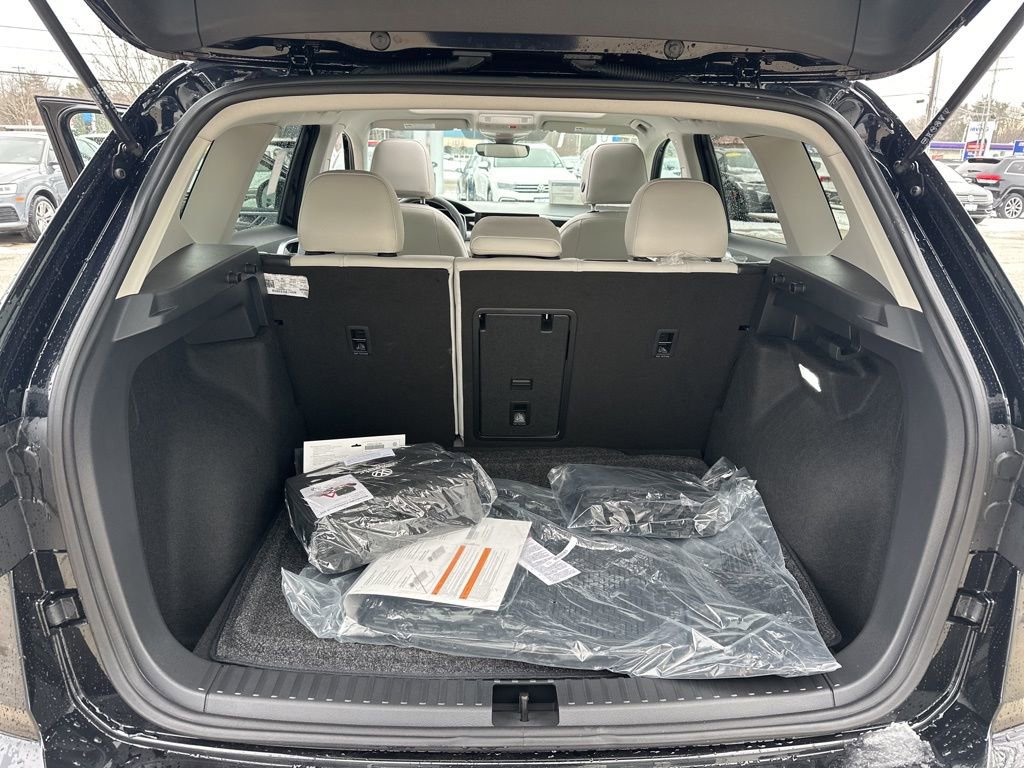 New 2026 Volkswagen Taos SE image 24