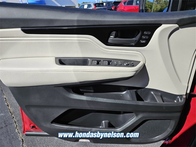 New 2026 Honda Odyssey Touring image 14