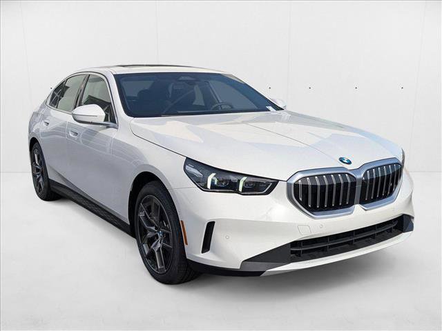 Used 2026 BMW 530i xDrive w/ Premium Package image 6