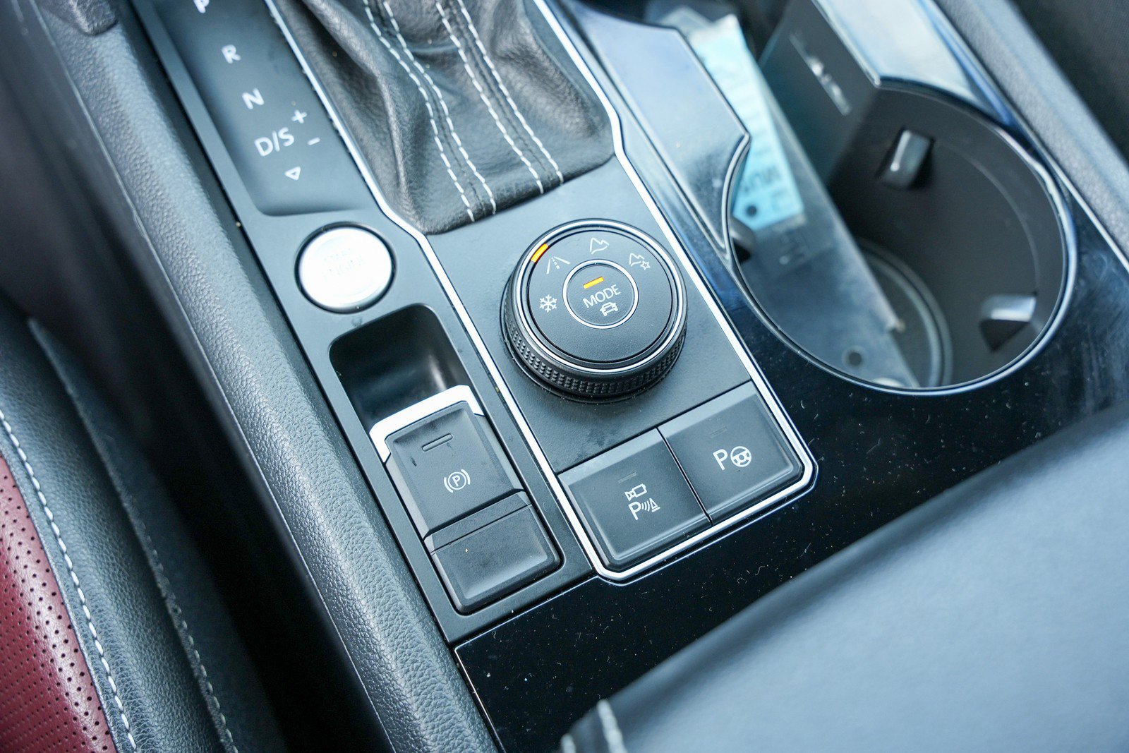 Used 2021 Volkswagen Atlas Cross Sport SEL Premium image 26