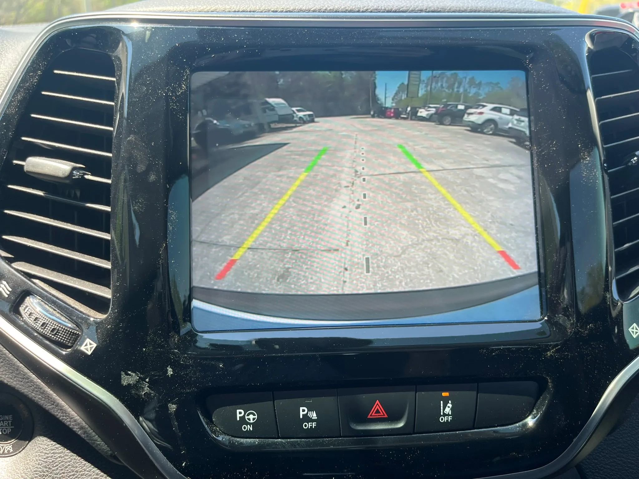 Used 2021 Jeep Cherokee Limited image 28