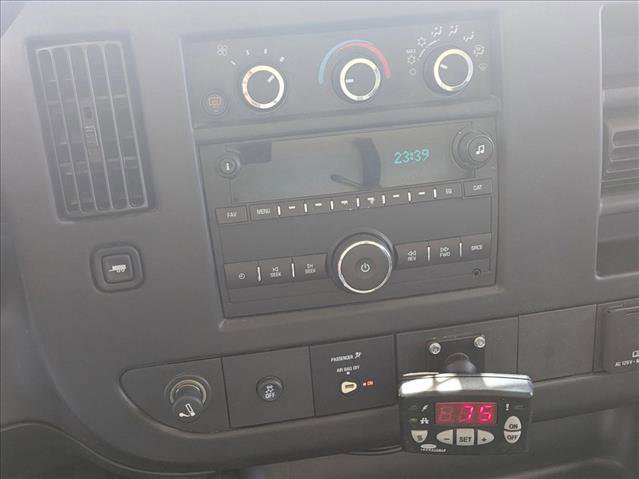 Used 2016 GMC Savana 2500 Extended image 15