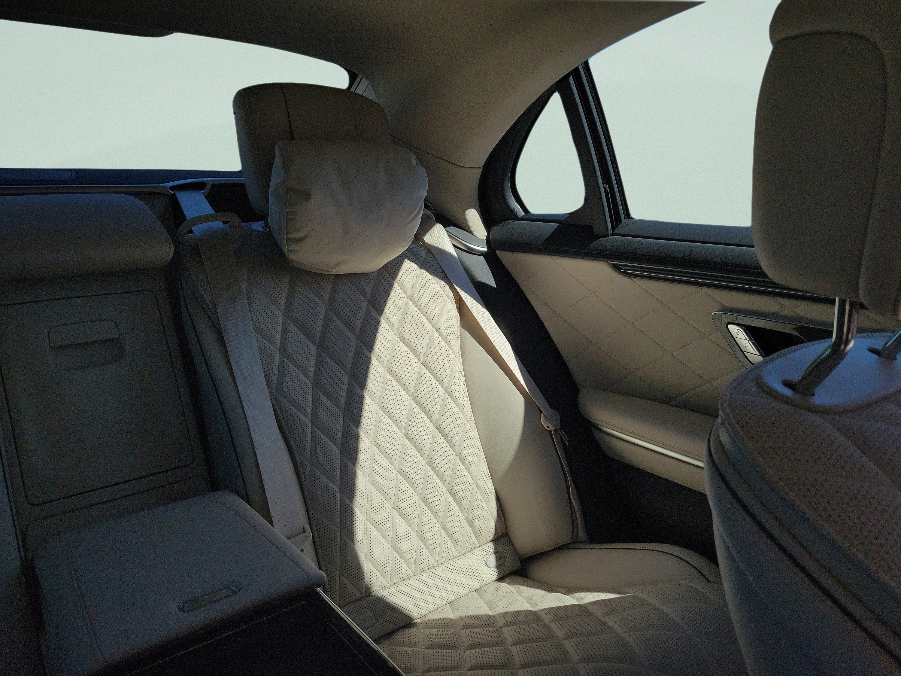 New 2027 Mercedes-Benz S 580 4MATIC Sedan image 15