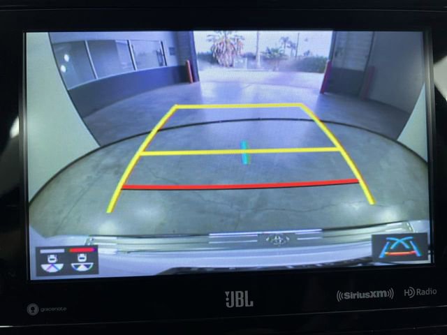 Used 2022 Toyota Highlander Limited image 15