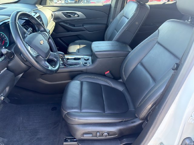 Used 2023 Chevrolet Traverse LT w/ LT Premium Package AWD/4WD image 10