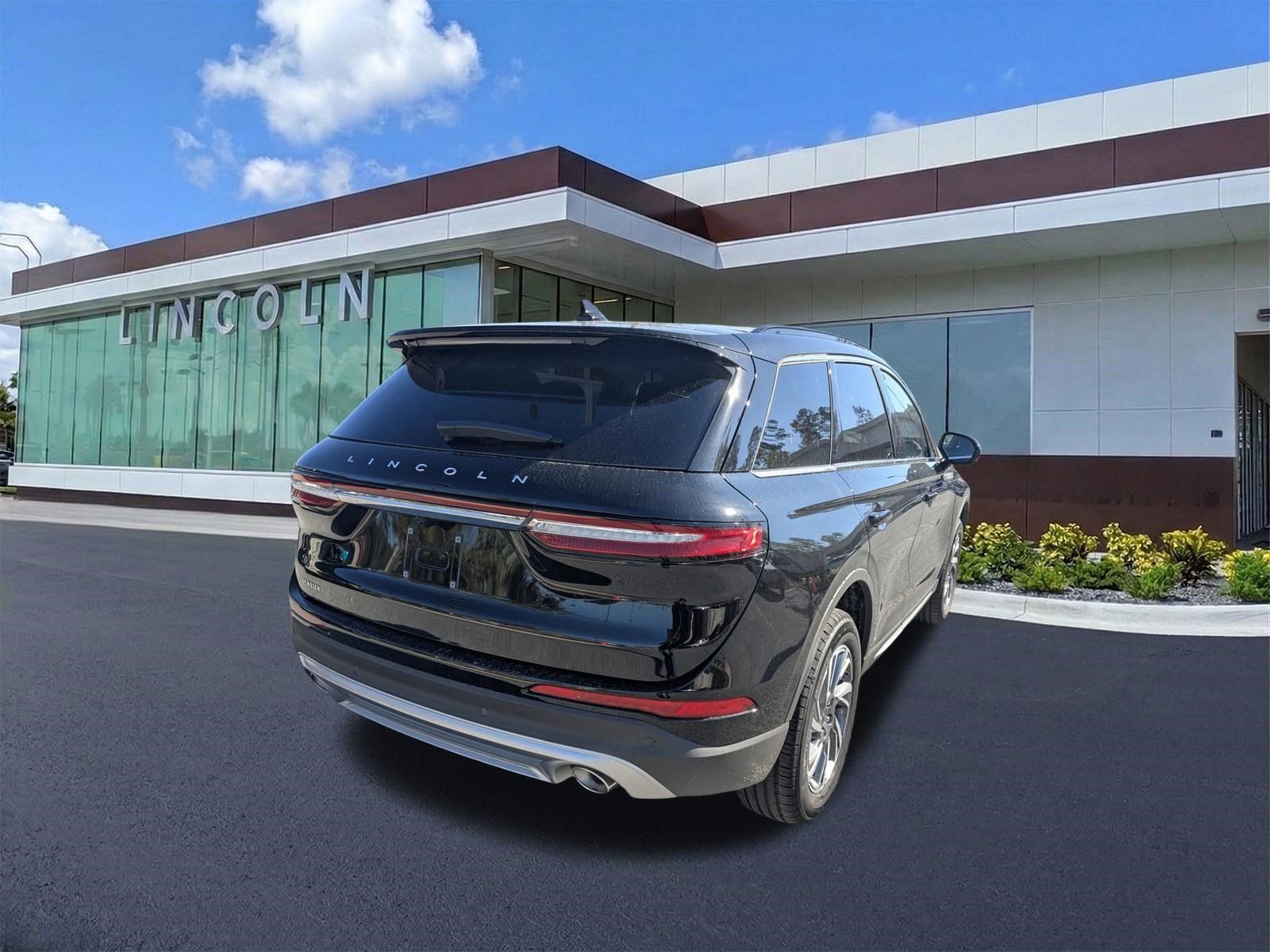 New 2026 Lincoln Corsair Premiere image 5