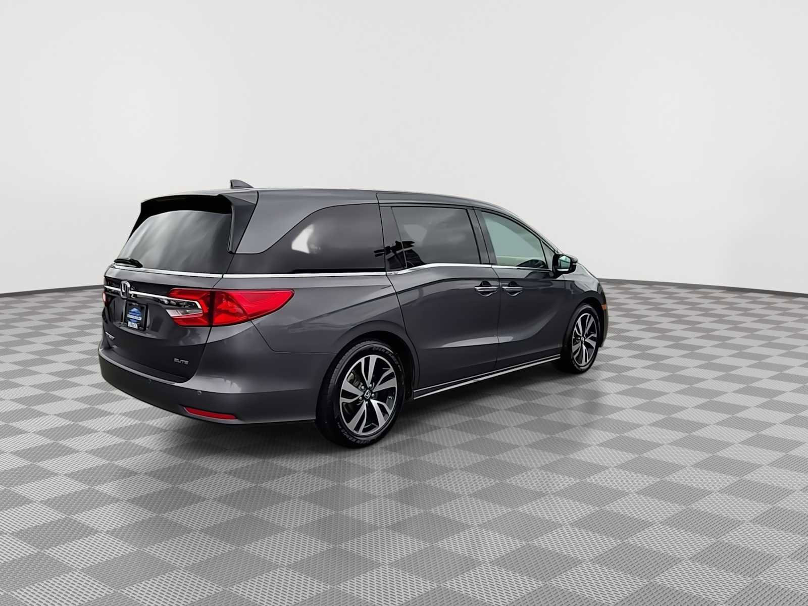 Used 2018 Honda Odyssey Elite image 8