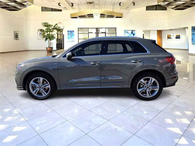 Used 2022 Audi Q3 2.0T Premium Plus w/ Premium Plus Package image 4