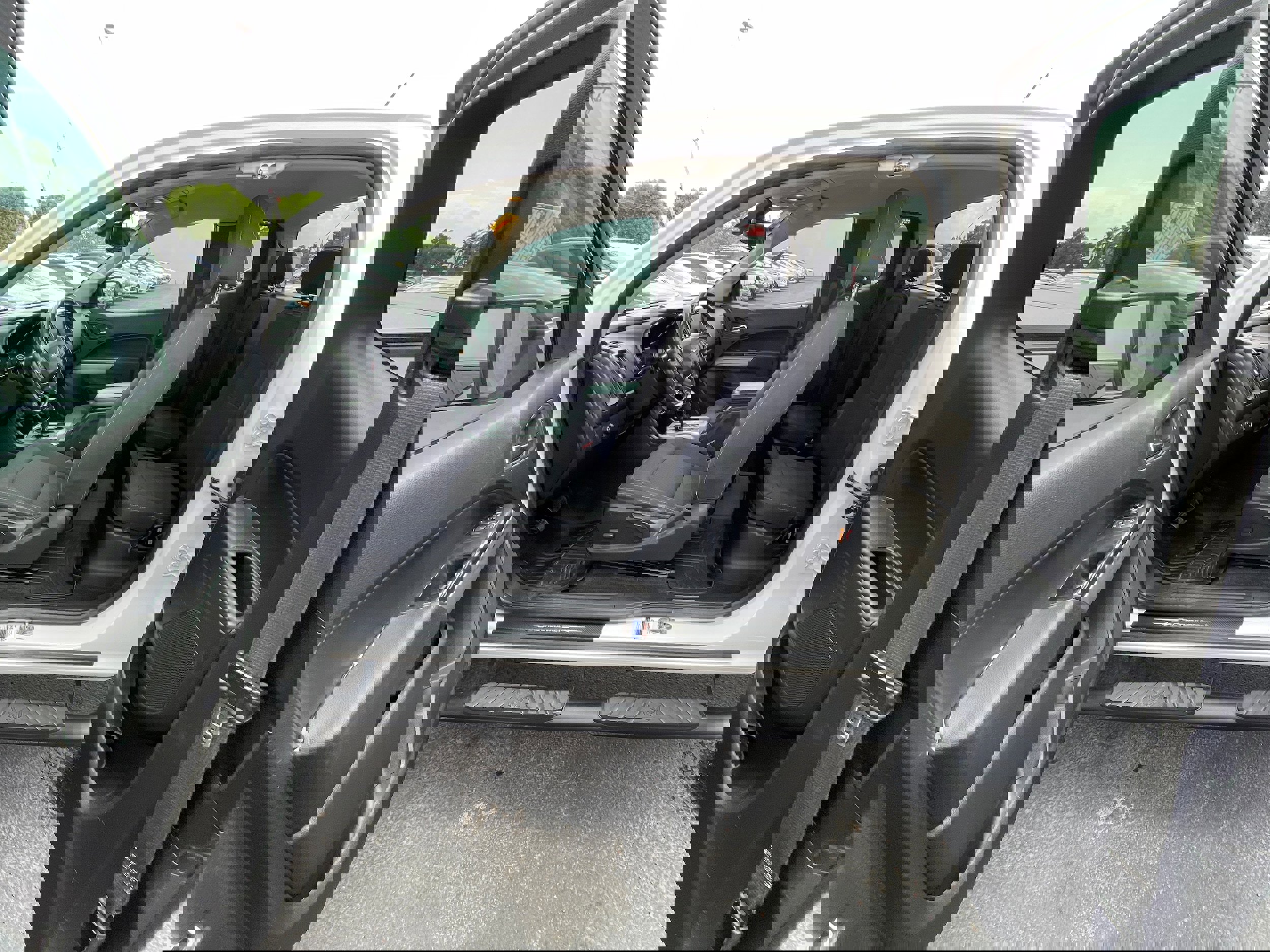 Used 2017 Chevrolet Colorado LT image 19