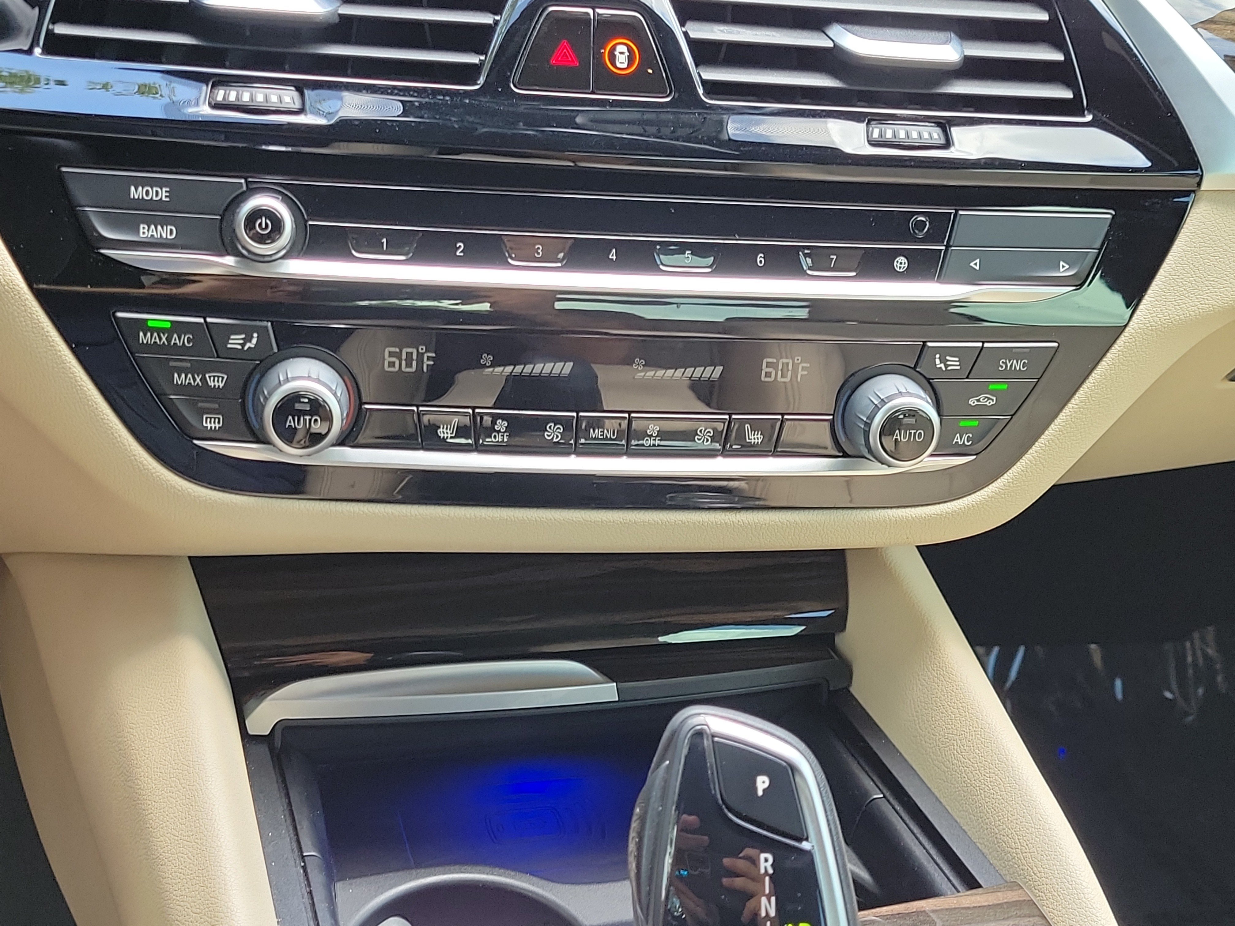 Used 2021 BMW 530i w/ Premium Package RWD image 27