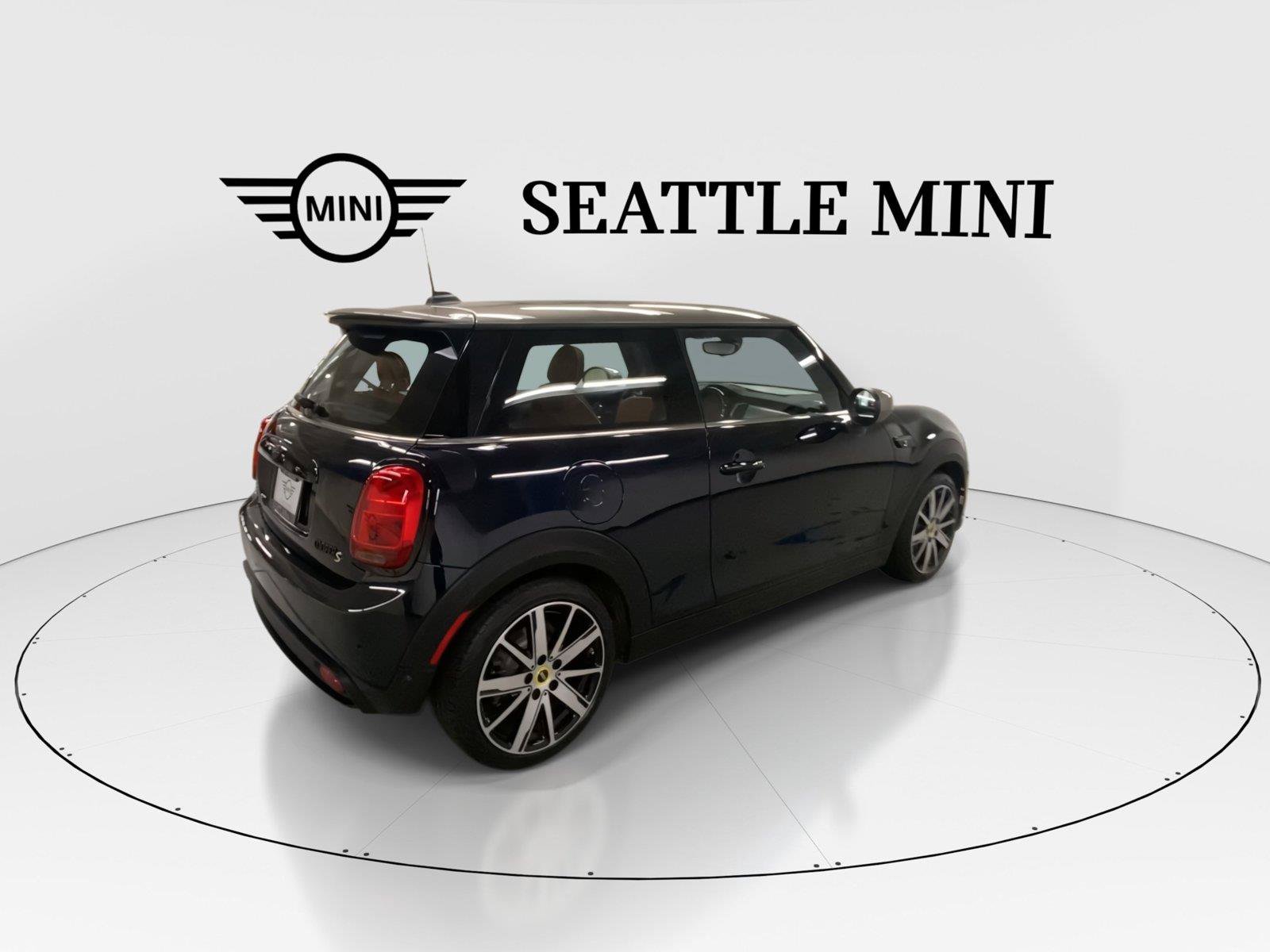 Used 2024 MINI Cooper SE FWD image 11