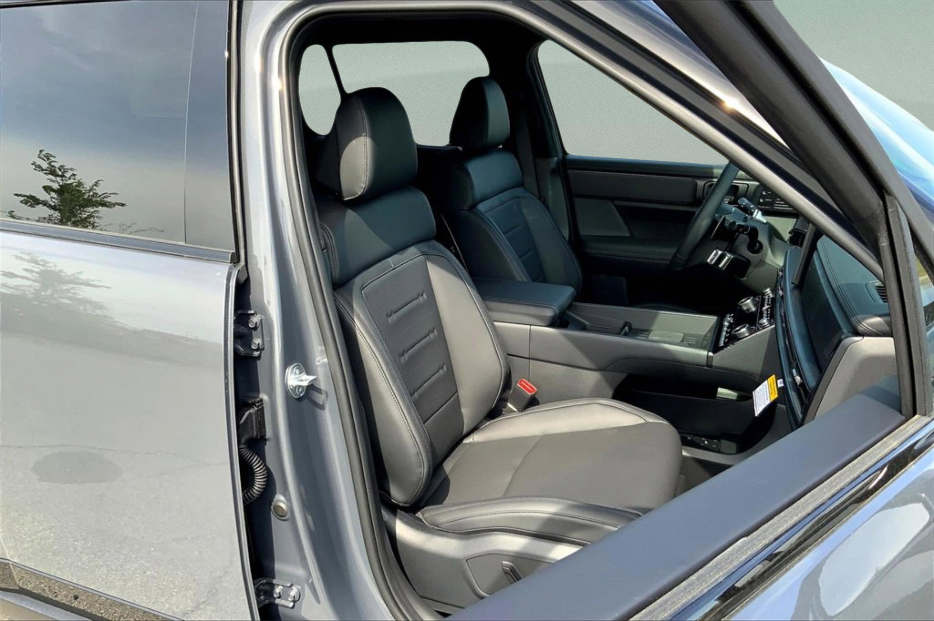 New 2025 Hyundai Santa Fe Calligraphy image 21