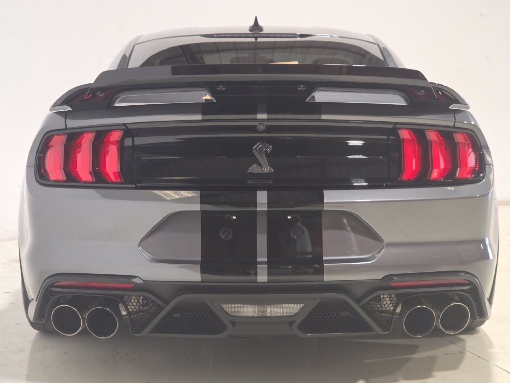 Used 2022 Ford Mustang Shelby GT500 w/ Technology Package RWD image 4