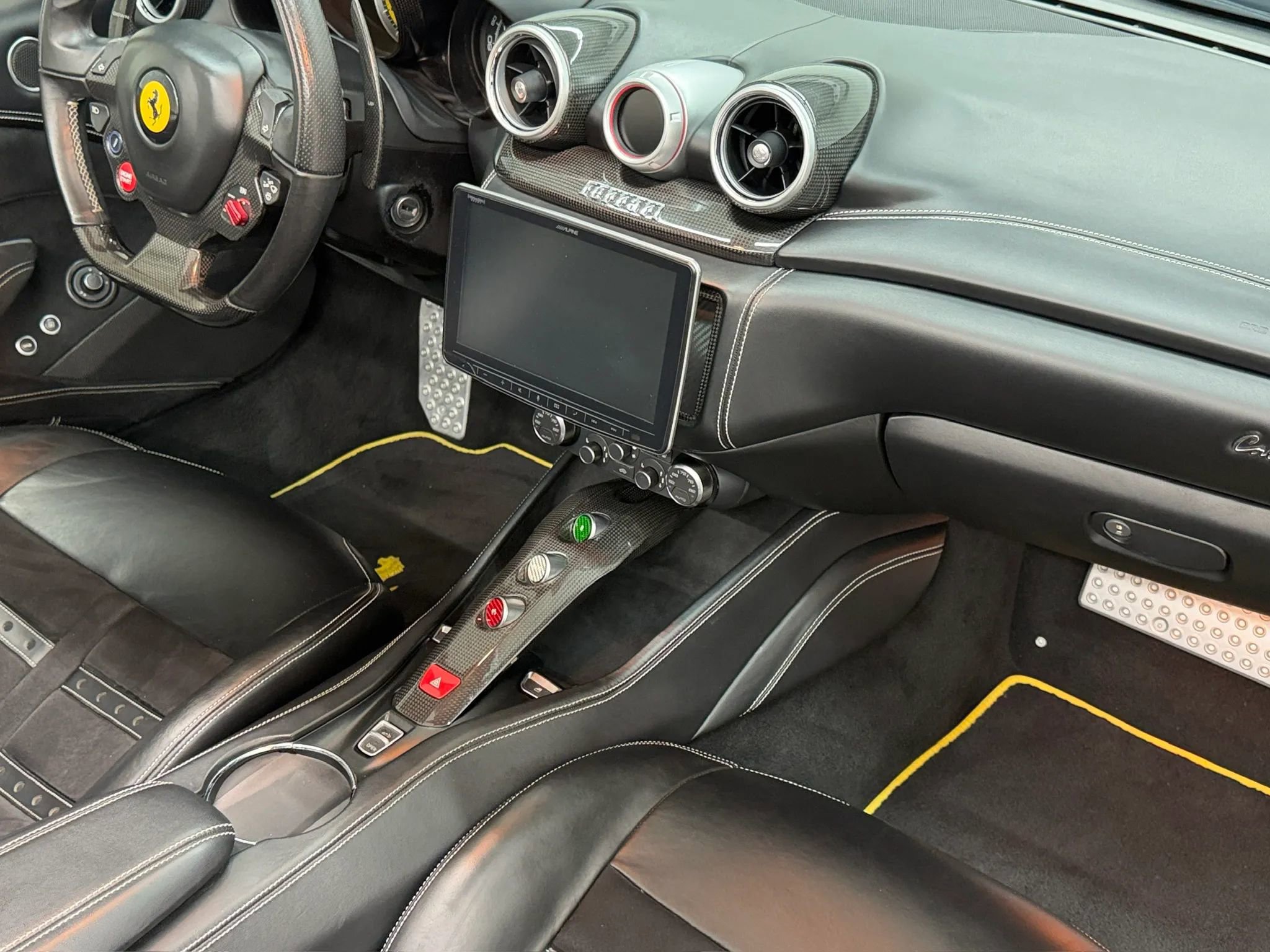 Used 2015 Ferrari California T RWD image 14