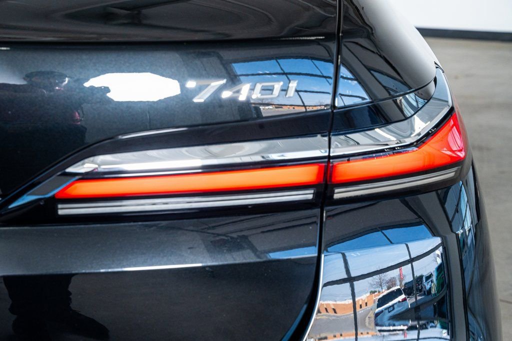 Used 2023 BMW 740i 740i w/ Parking Assistance Package image 26