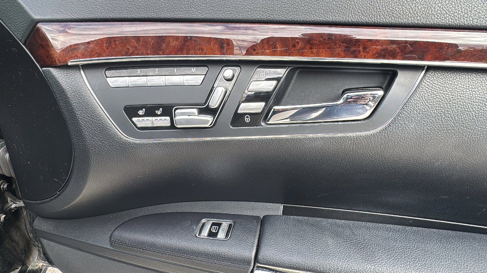 Used 2007 Mercedes-Benz S 550 image 30