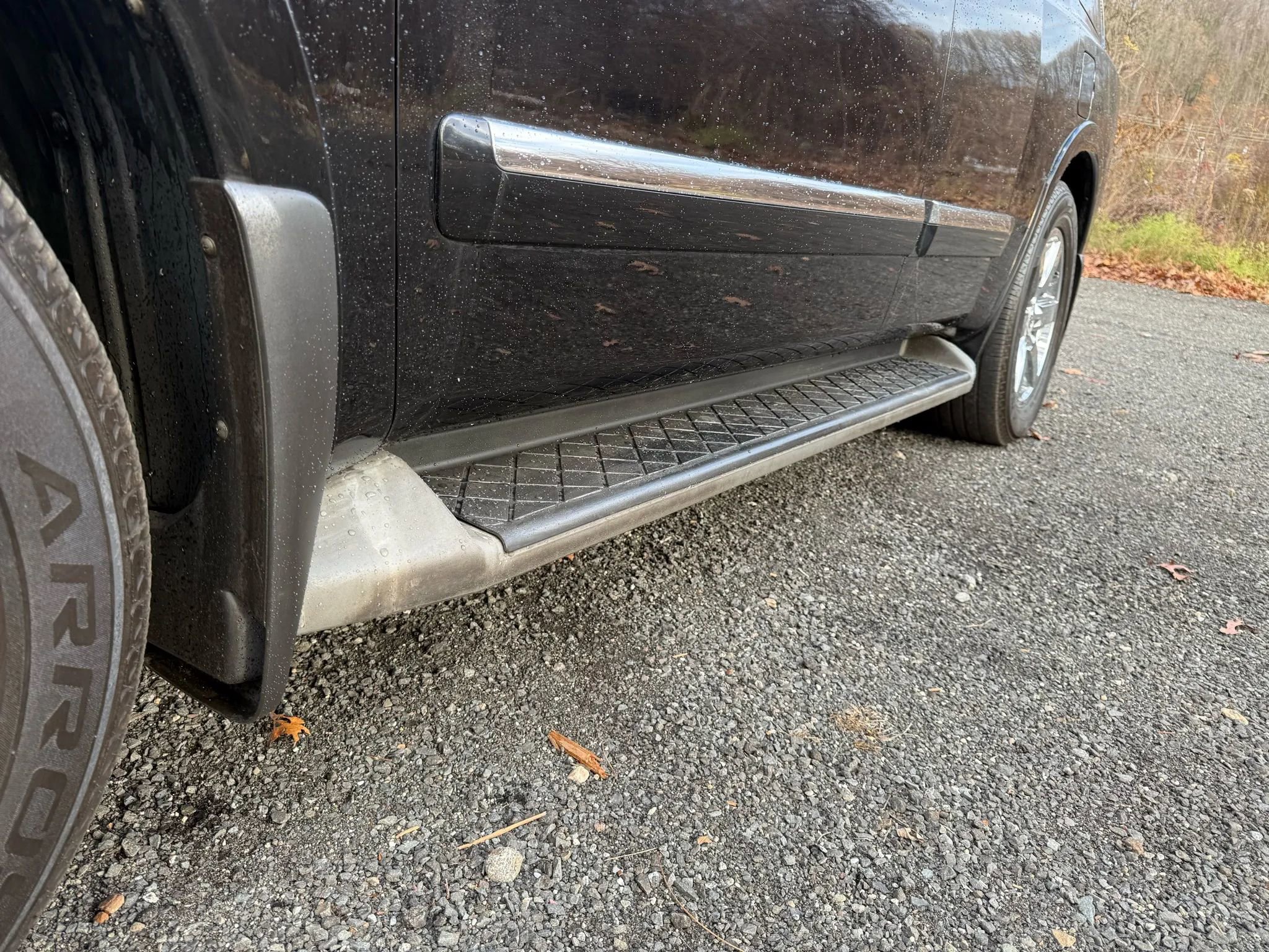 Used 2010 Nissan Armada Platinum w/ Captain Seat Pkg image 10