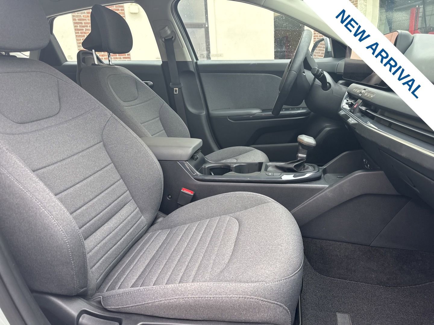 Used 2025 Kia K4 EX image 9