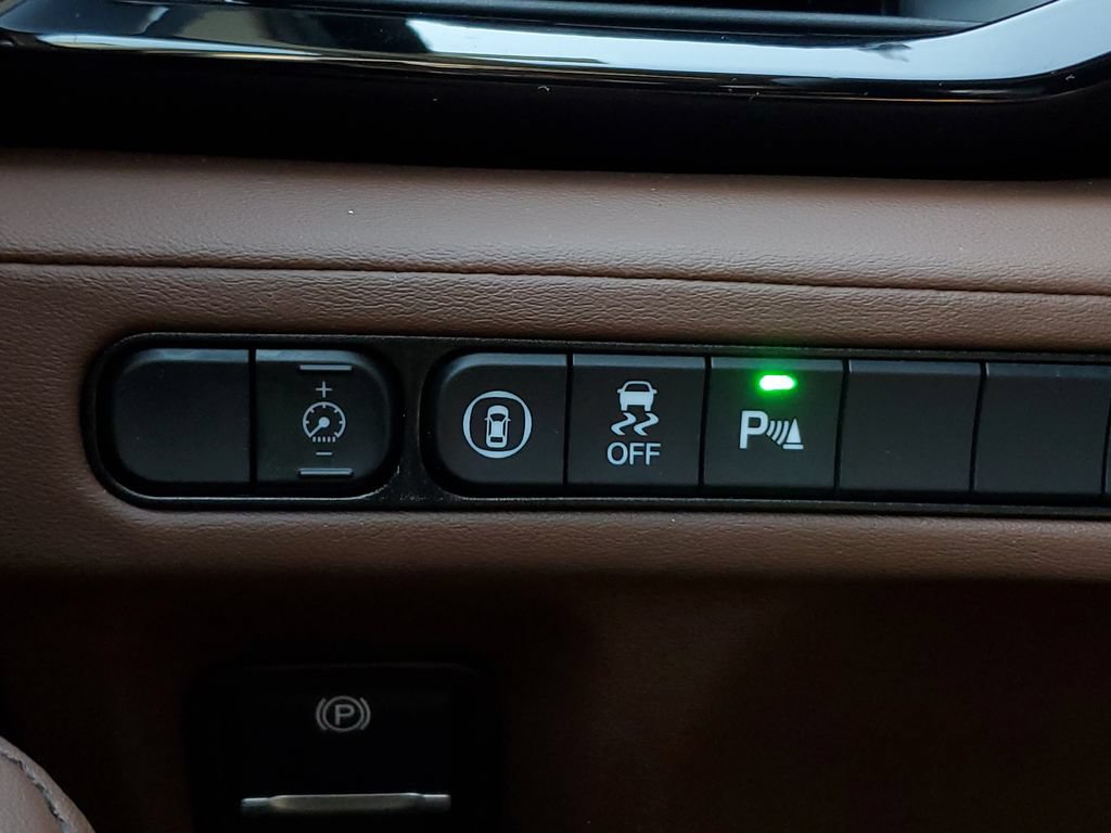 Certified 2026 Acura MDX w/ Technology Package FWD image 31