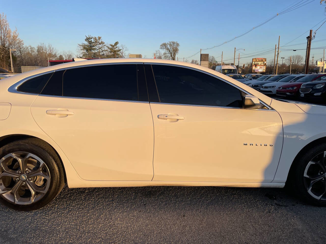 Used 2022 Chevrolet Malibu LT image 4
