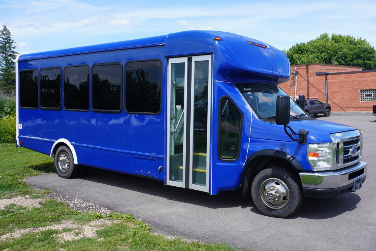 Used 2019 Ford E-450 and Econoline 450 Super Duty w/ Shuttle Bus Prep Package RWD image 7