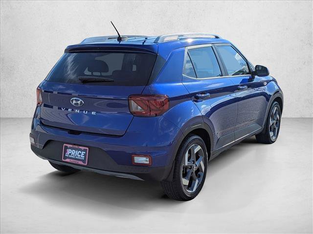Used 2023 Hyundai Venue Limited image 5