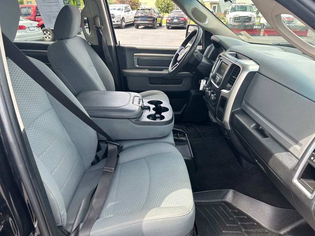 Used 2018 RAM 1500 Classic SLT AWD/4WD image 33