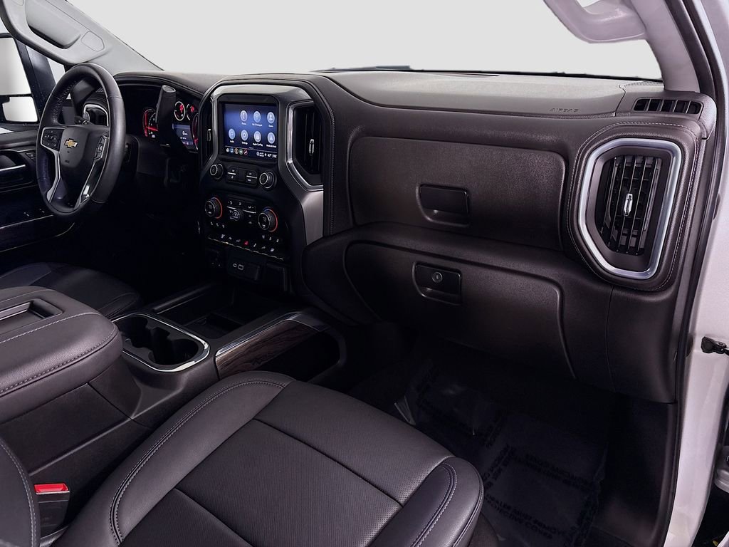 Used 2022 Chevrolet Silverado 2500 LTZ w/ LTZ Plus Package image 33