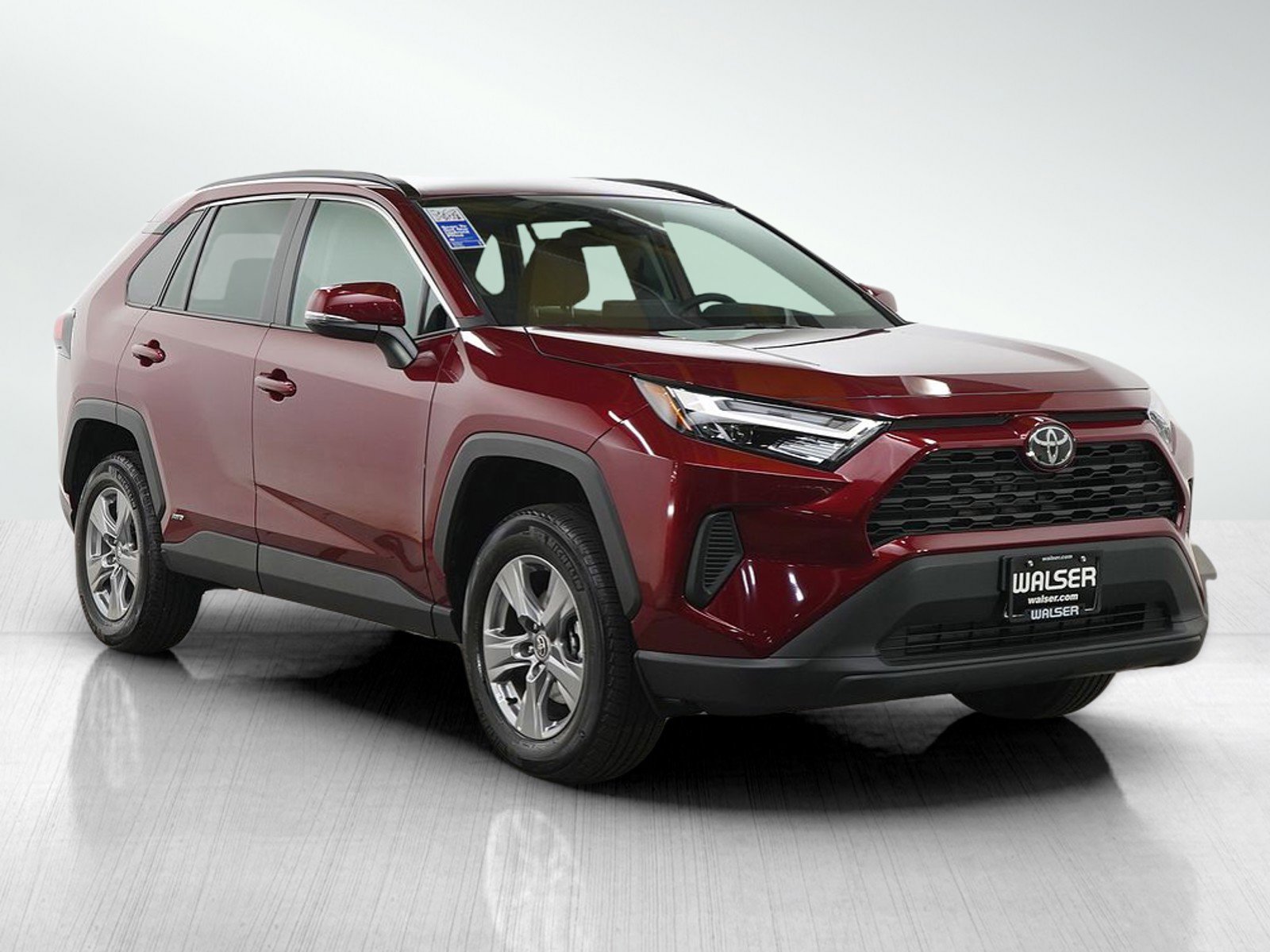 Used 2025 Toyota RAV4 LE AWD/4WD image 7