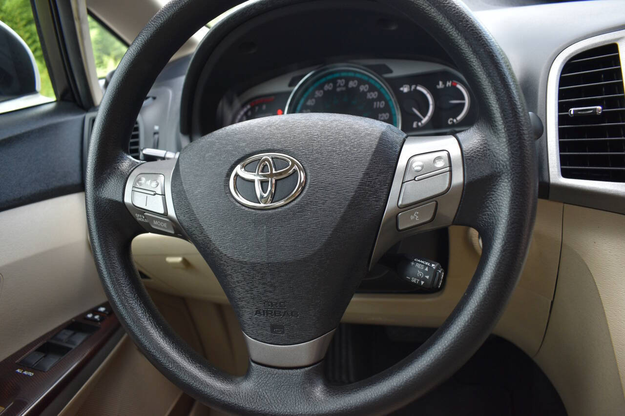 Used 2009 Toyota Venza AWD image 25