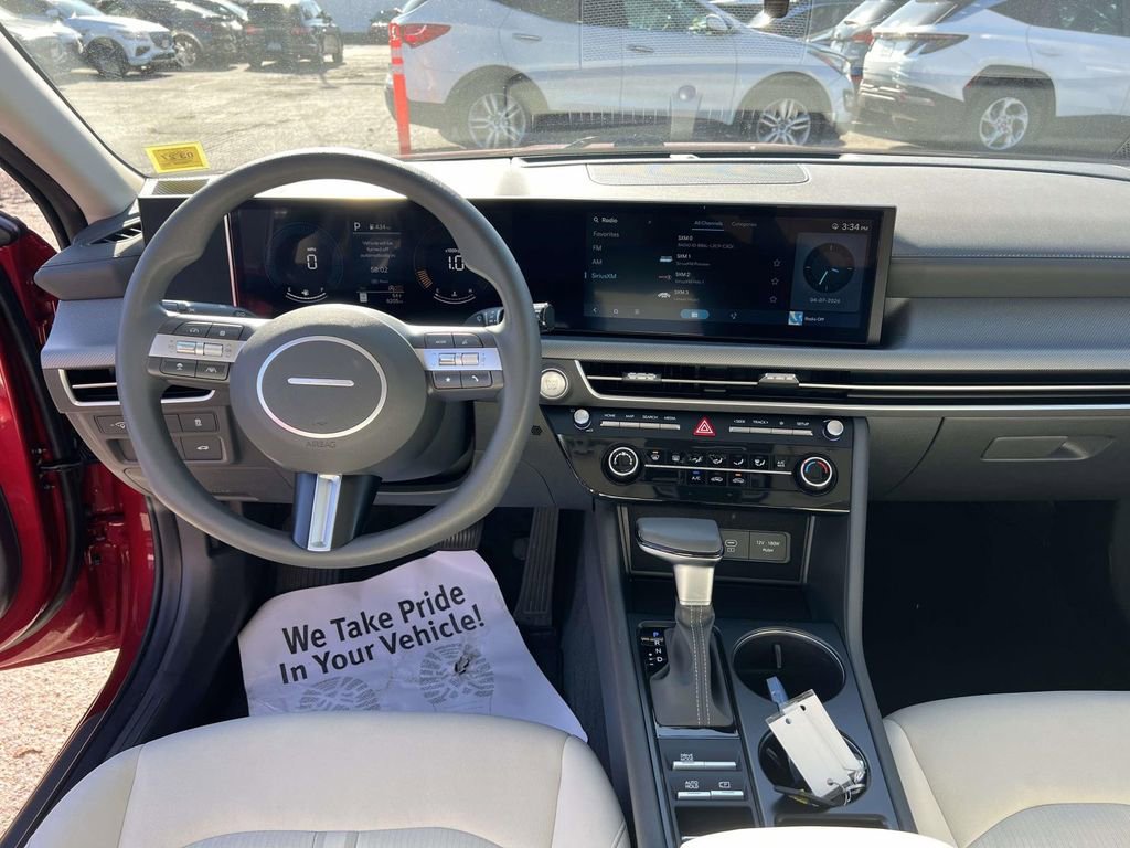 Certified 2025 Hyundai Sonata SE image 12