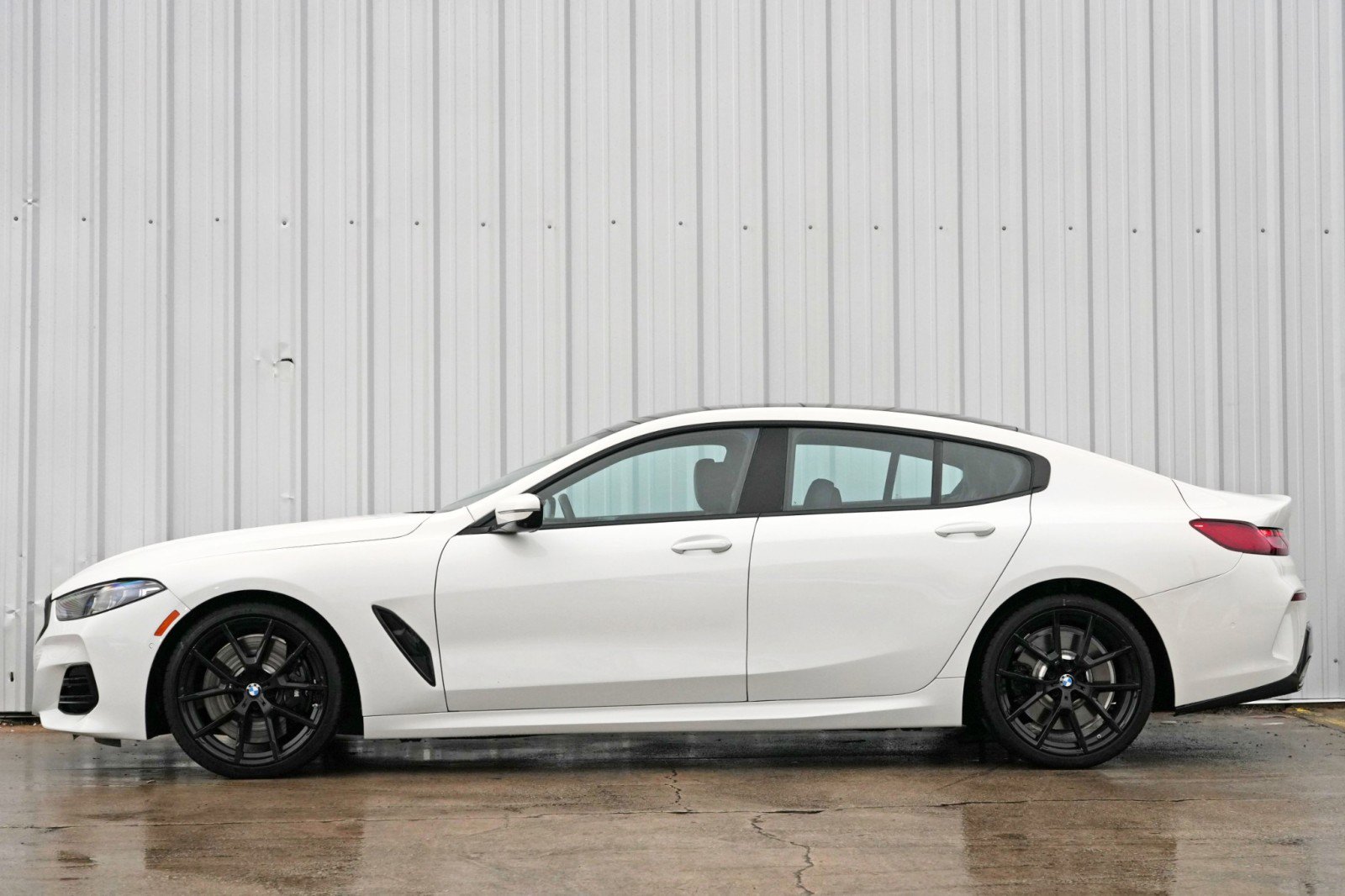 Used 2025 BMW 840i w/ M Sport Professional Package RWD image 9