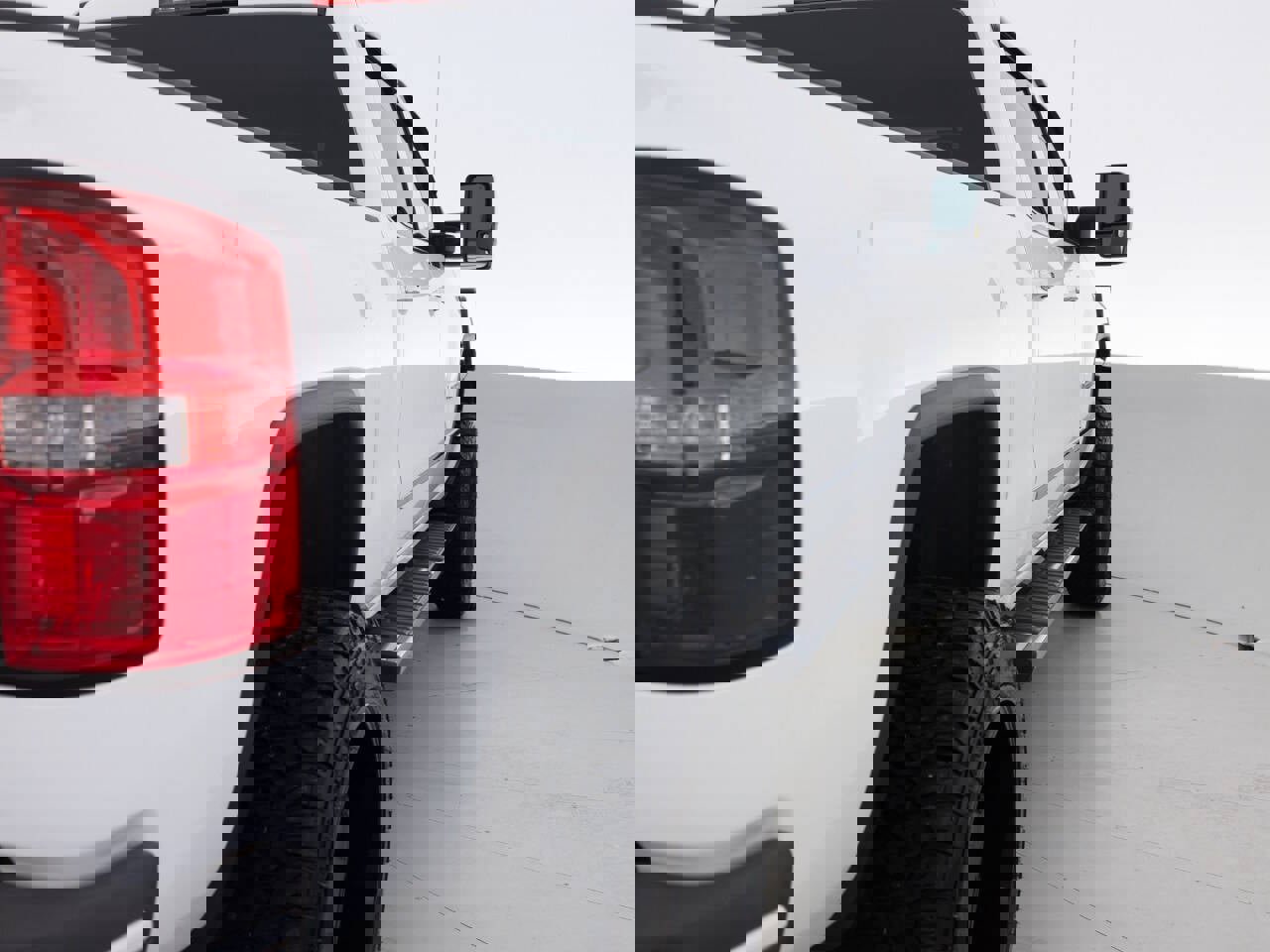 Used 2015 GMC Sierra 2500 SLT w/ Duramax Plus Package image 14