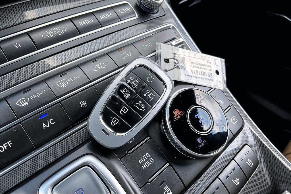 Used 2021 Hyundai Santa Fe Calligraphy AWD/4WD image 14