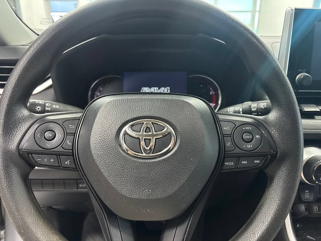 Used 2023 Toyota RAV4 XLE w/ Convenience Package FWD image 15