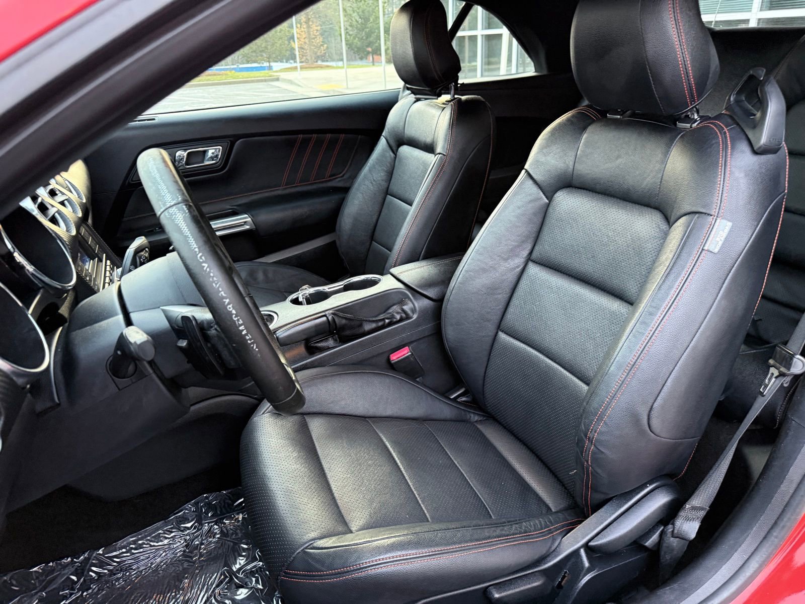 Used 2016 Ford Mustang Convertible image 28