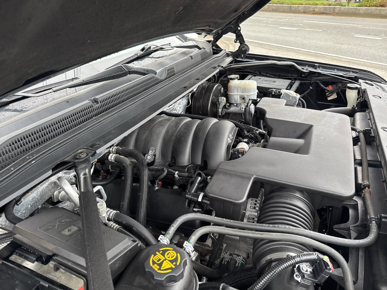 Used 2018 Chevrolet Suburban LT image 13