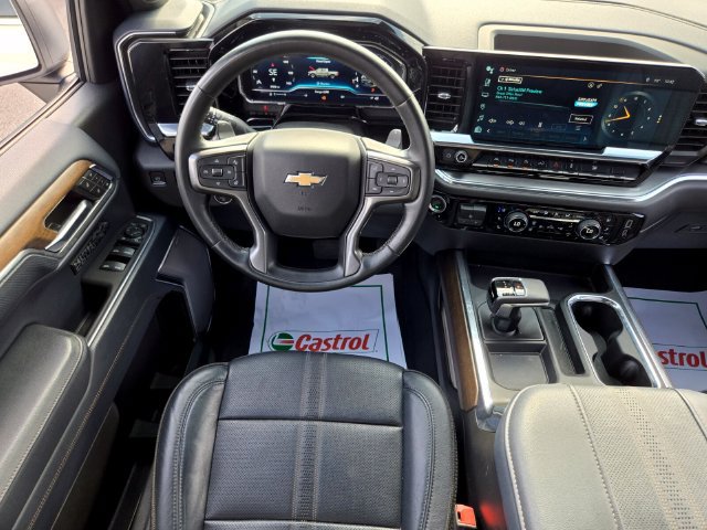 Used 2023 Chevrolet Silverado 1500 High Country w/ Technology Package AWD/4WD image 14